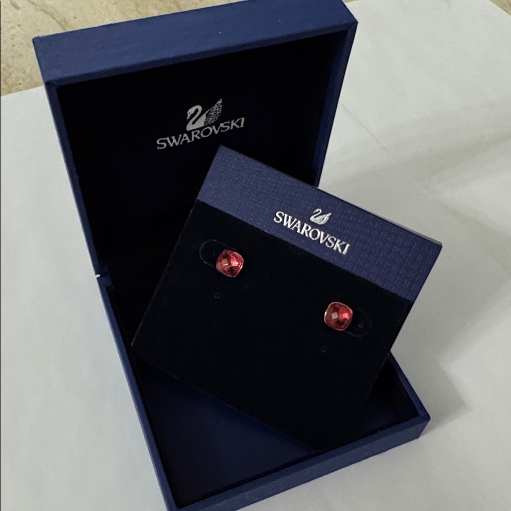 NWT Swarovski Crystal Stud Earrings